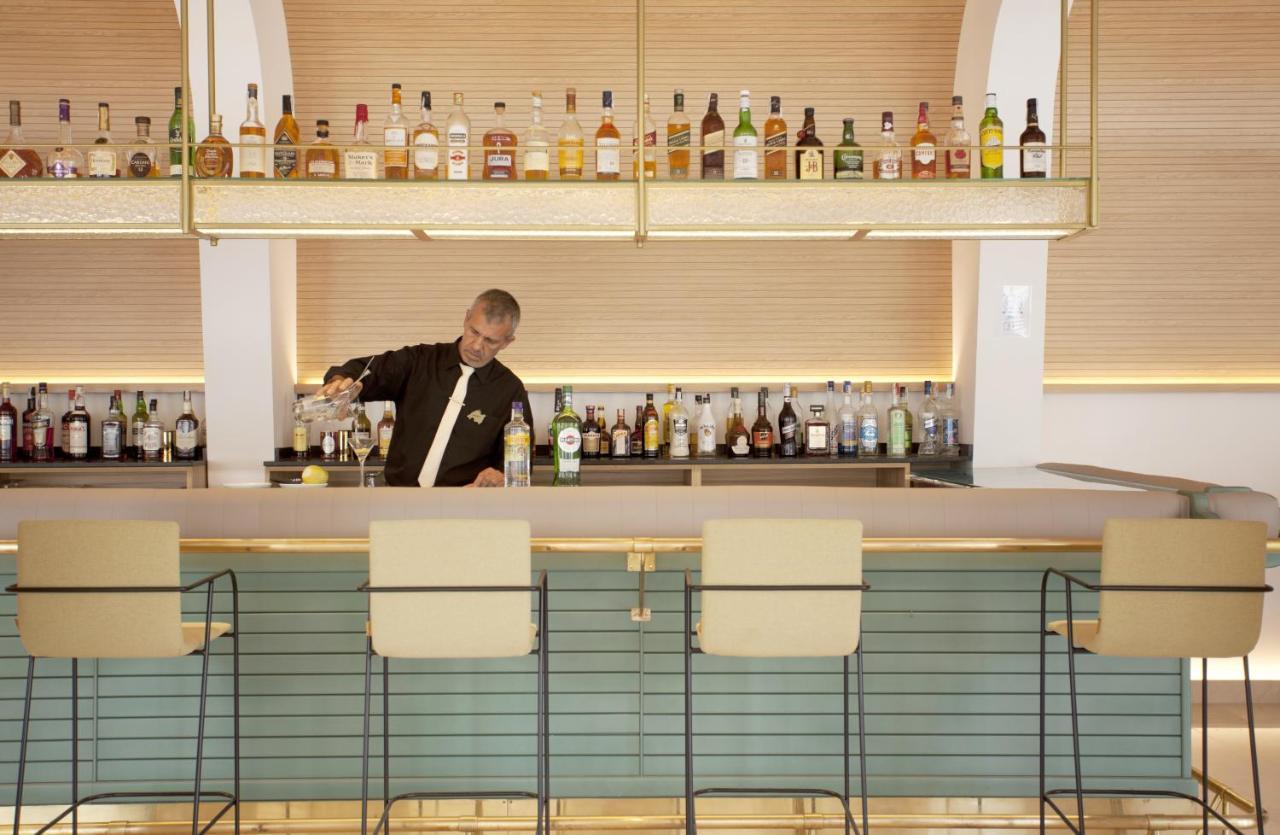 Grupotel Molins Cala San Vicente  Exterior photo A bar in the lounge