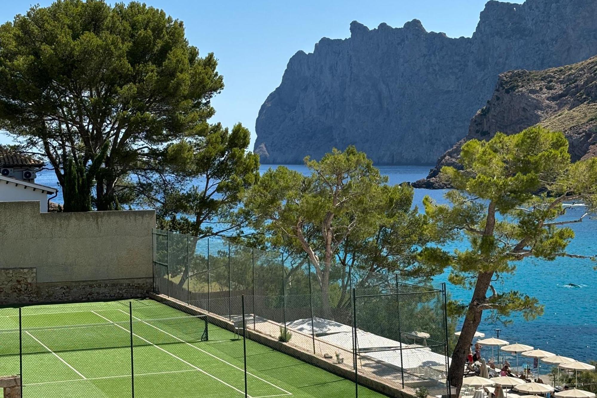 Grupotel Molins Cala San Vicente  Exterior photo Tennis courts at Cala Galdana